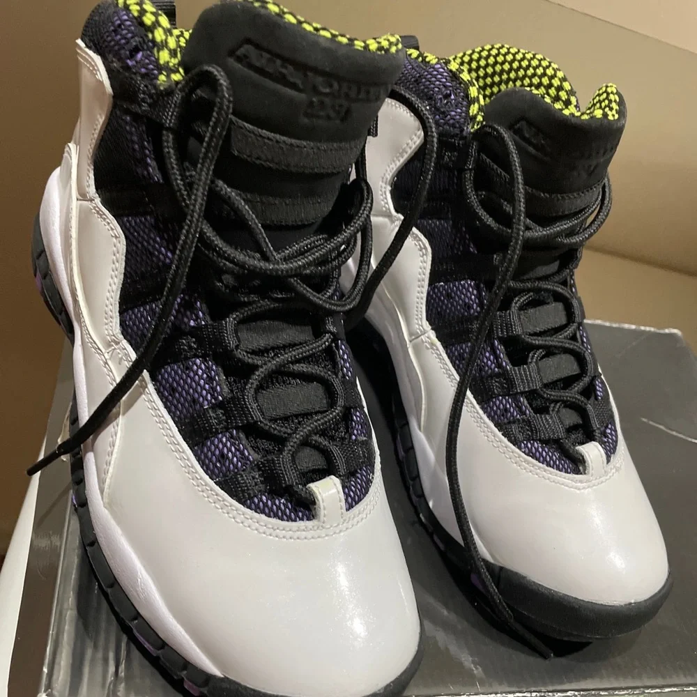 Girls Air Jordan 10 Retro (GS)  5Y - Picture 2 of 7